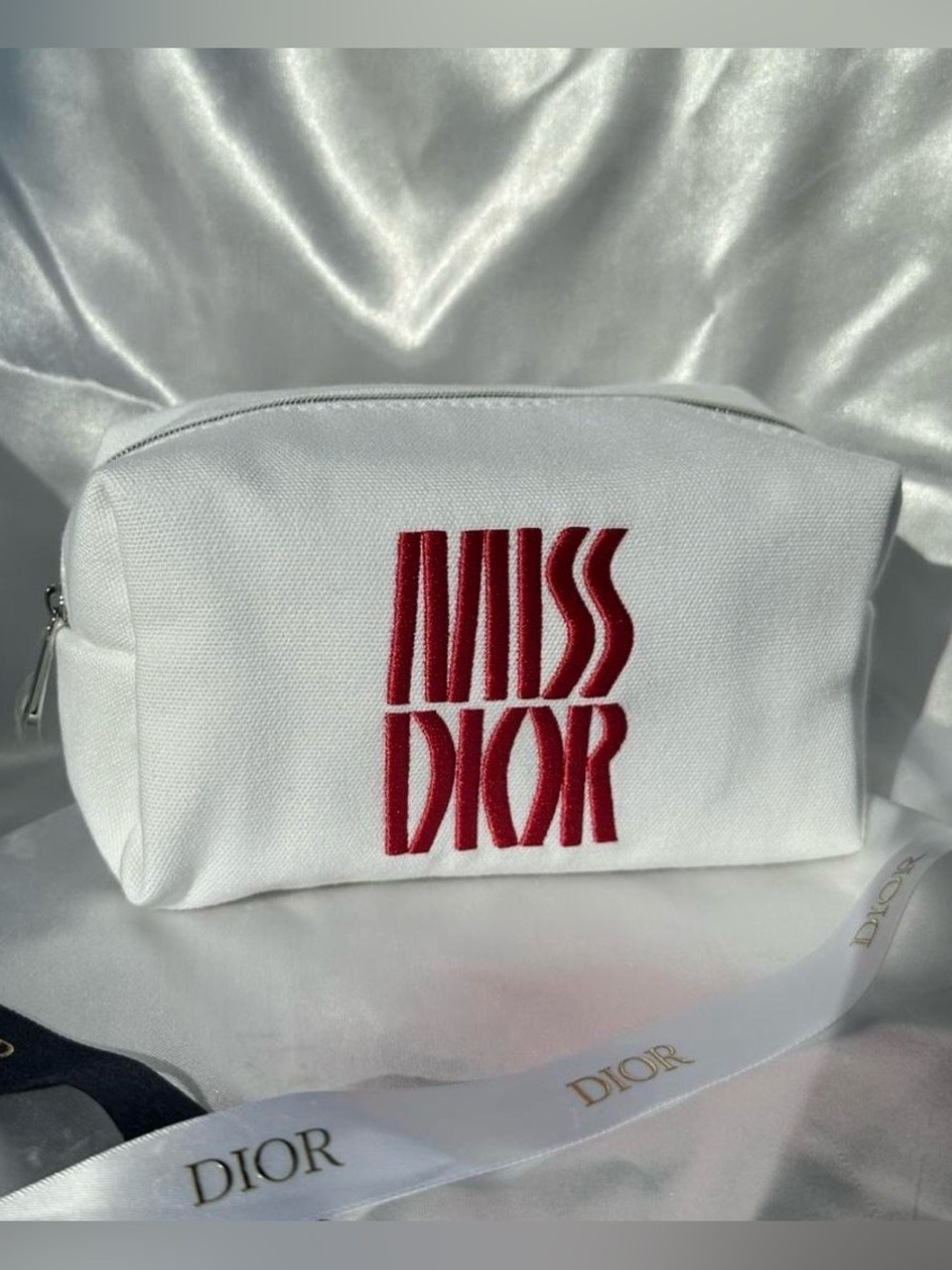 Dior GWP✨🤍❤️White Canvas Cosmetic Pouch with Red Miss Dior Embroidery